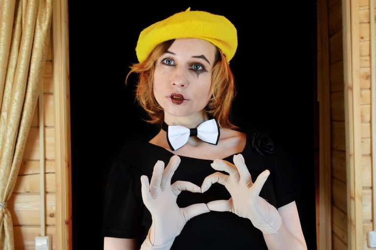actori romani de teatru